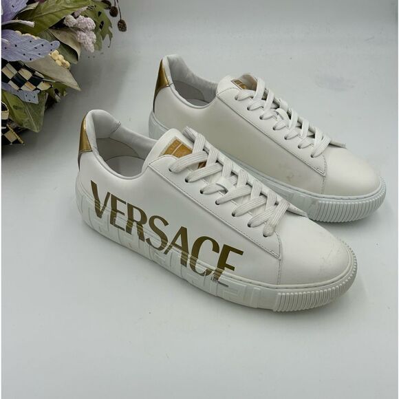 Men’s Versace Greca logo leather sneakers size 42 made in Italy - Picture 1 of 10